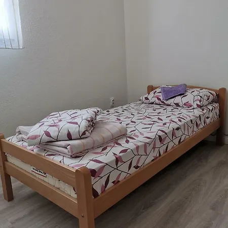 Niksin San Apartment
